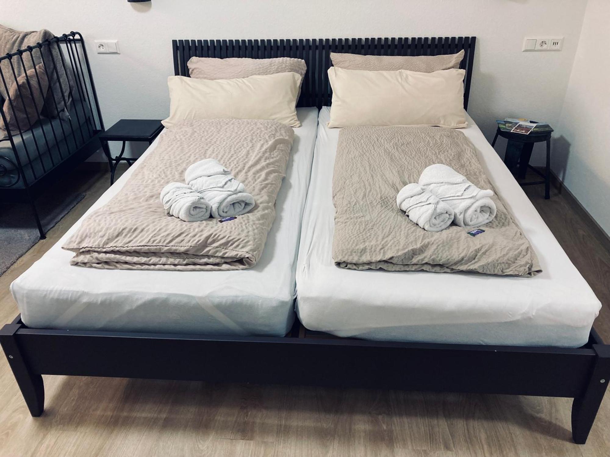 Free Apartment - Ermstal Bad Urach Ngoại thất bức ảnh