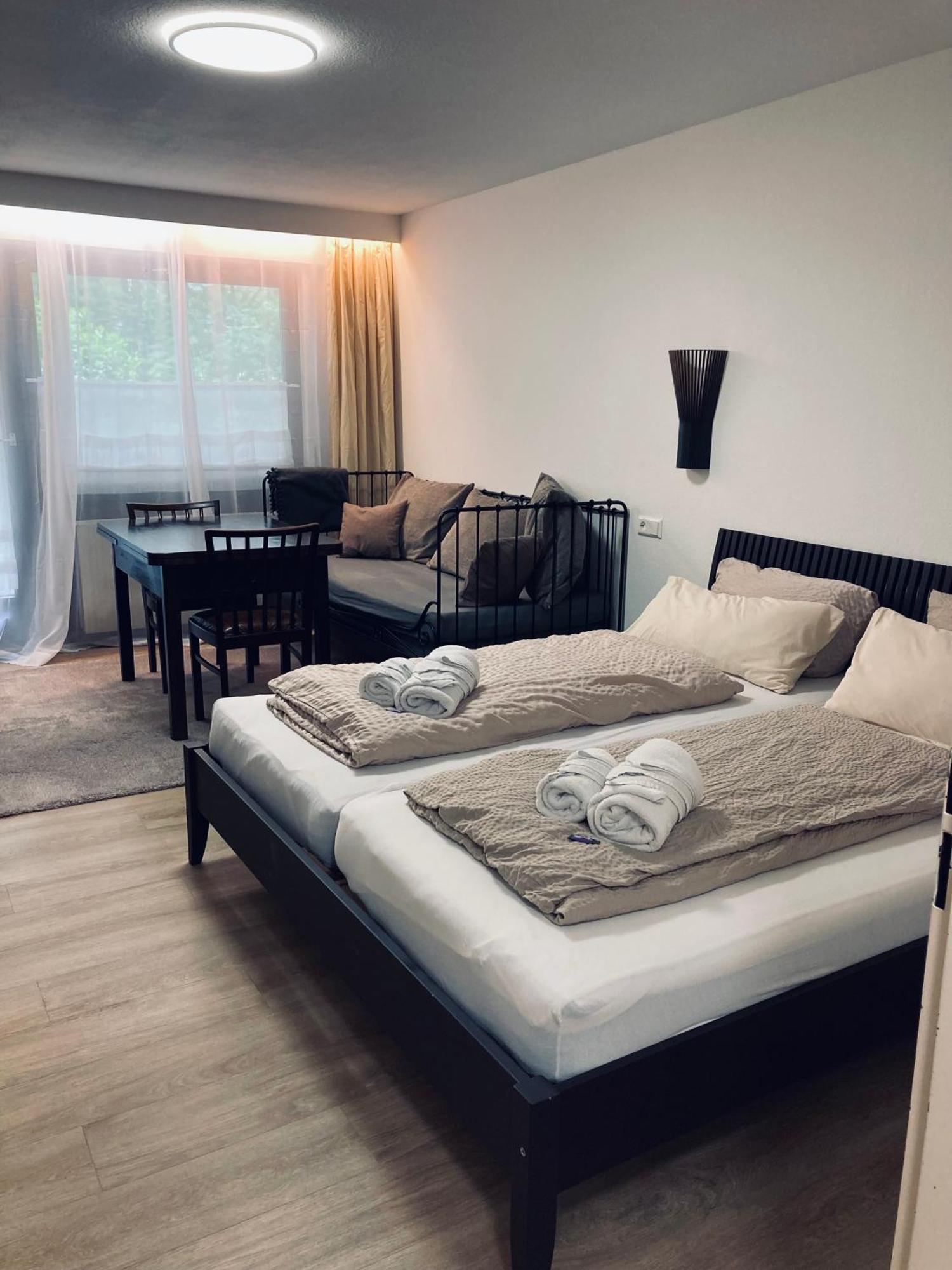 Free Apartment - Ermstal Bad Urach Ngoại thất bức ảnh
